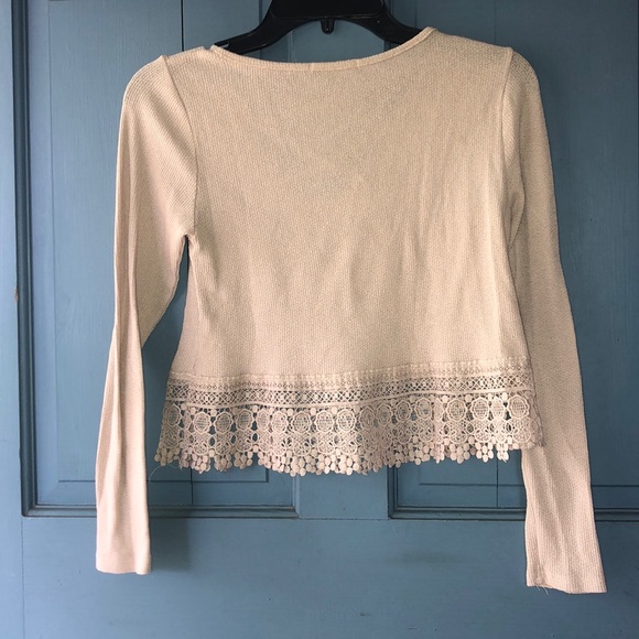 3 tops bundle - Picture 4 of 7